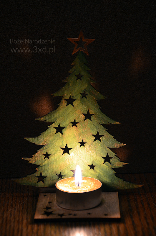 Choinka tradycyjna wycięta laserem ze sklejki drewnianej i pomalowana -świąteczny świecznik