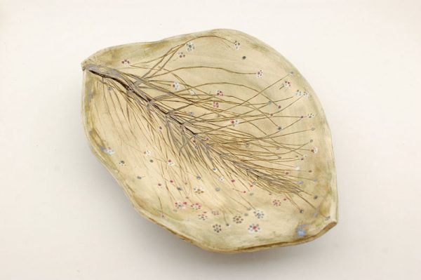 Miska ceramiczna w kształcie liścia